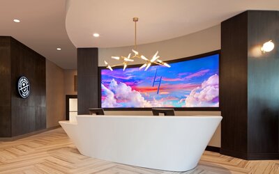 H Hotel Los Angeles, Curio Collection by Hilton