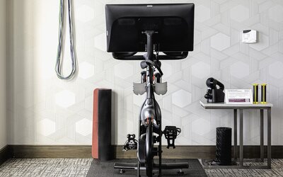 H Hotel Los Angeles, Curio Collection by Hilton