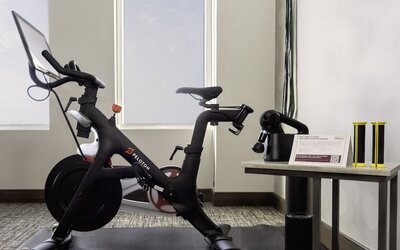 H Hotel Los Angeles, Curio Collection by Hilton