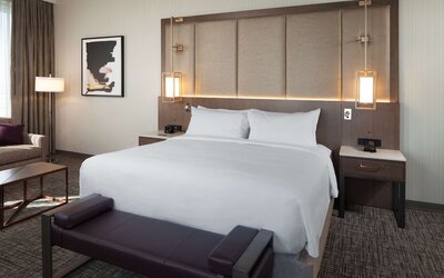 H Hotel Los Angeles, Curio Collection by Hilton