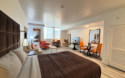 Melrose Rooftop Boutique Residences