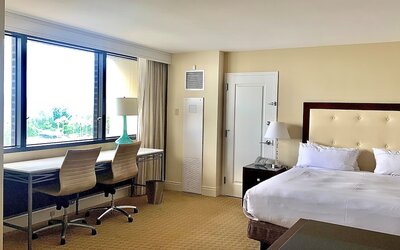 Hilton Miami Airport Blue Lagoon