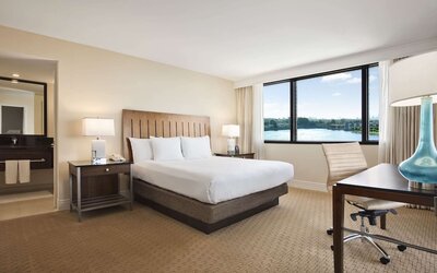 Hilton Miami Airport Blue Lagoon