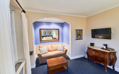 3 West Club