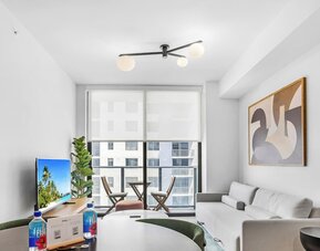 Brand-New Luxury 1BR  - Rooftop pool