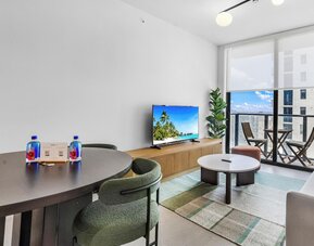 Brand-New Luxury 1BR  - Rooftop pool