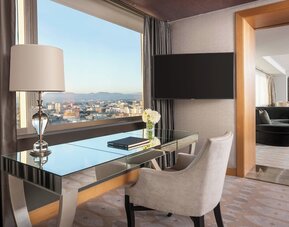 The Ritz-Carlton, Los Angeles