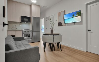 Prestige Retreat by Renzzi