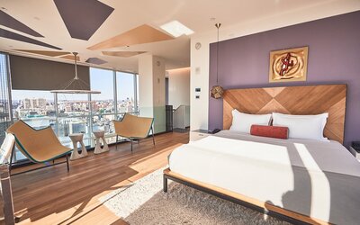 Hotel Indigo Lower East Side New York by IHG
