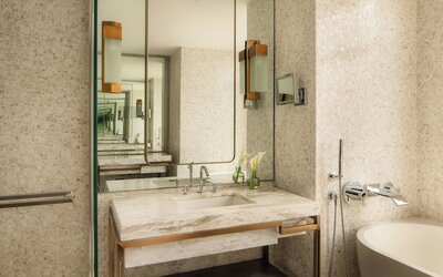 Four Seasons Hotel New York Downtown