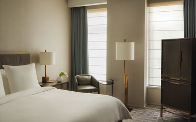Four Seasons Hotel New York Downtown