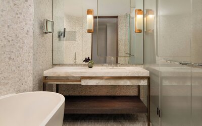 Four Seasons Hotel New York Downtown
