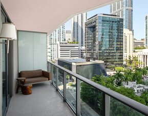 Dua Miami, Autograph Collection