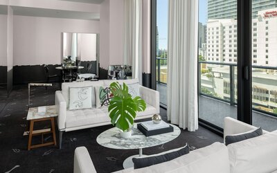 Dua Miami, Autograph Collection