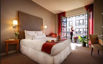 Hotel Giraffe by Library Hotel Collection