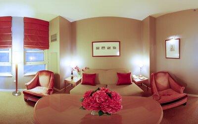 Hotel Giraffe by Library Hotel Collection