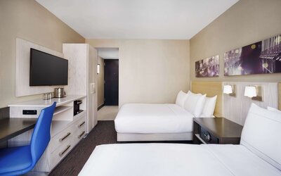 DoubleTree by Hilton New York Times Square West