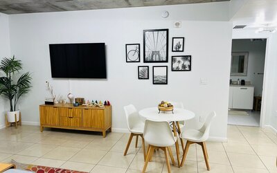 Midblock Miami