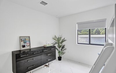 Renzzi Wynwood Apartments
