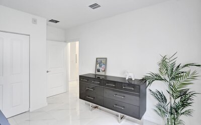 Renzzi Wynwood Apartments