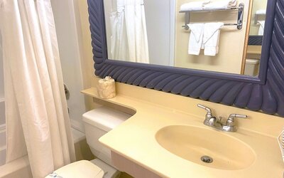 Ramada by Wyndham Los Angeles/Koreatown West
