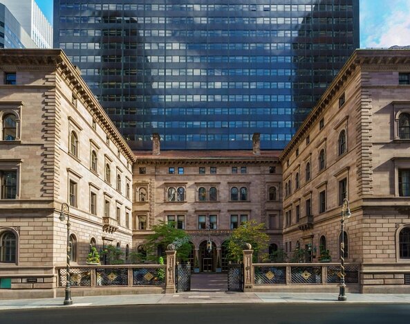 The Towers at Lotte New York Palace