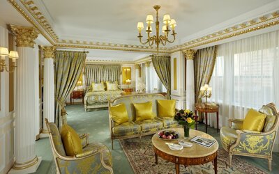 The Towers at Lotte New York Palace