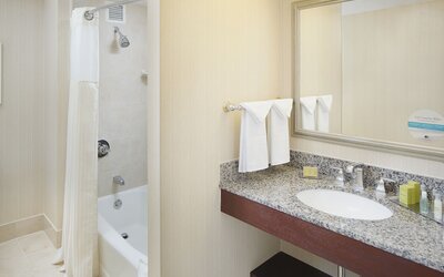 DoubleTree by Hilton Los Angeles - Commerce