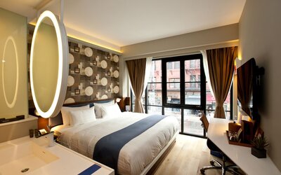 NobleDEN Hotel
