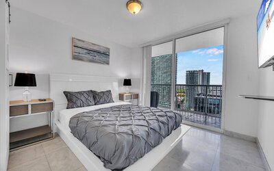 The Club At Brickell Bay Voila Rentals