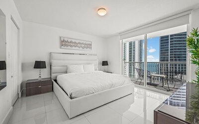 The Club At Brickell Bay Voila Rentals