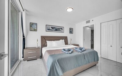 The Club At Brickell Bay Voila Rentals