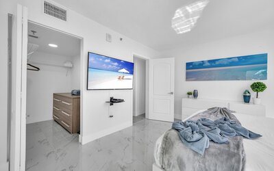 The Club At Brickell Bay Voila Rentals