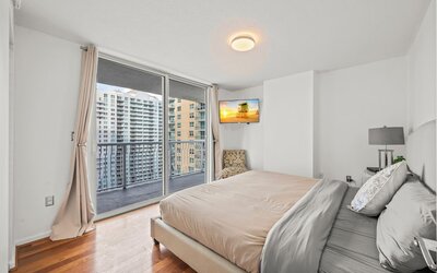 The Club At Brickell Bay Voila Rentals