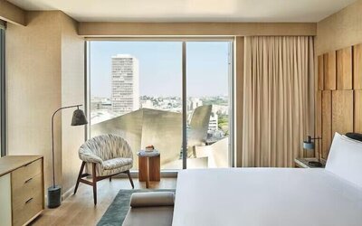 Conrad Los Angeles