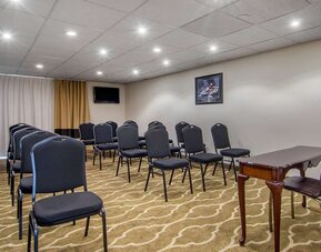 Meeting room at Comfort Inn Sandy Springs - Perimeter.