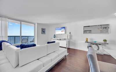 The Club At Brickell Bay Voila Rentals