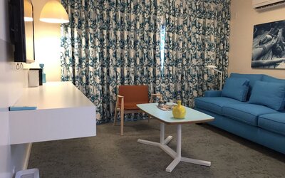 Beverly Laurel Hotel at West Hollywood