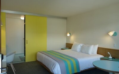 Beverly Laurel Hotel at West Hollywood