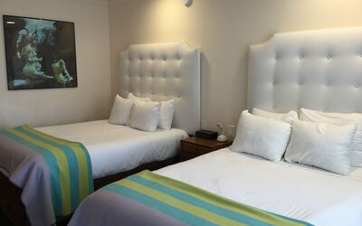 Beverly Laurel Hotel at West Hollywood
