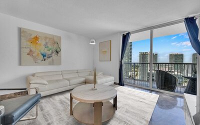 The Club At Brickell Bay Voila Rentals