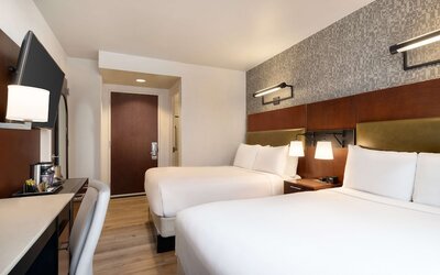 DoubleTree by Hilton New York Downtown