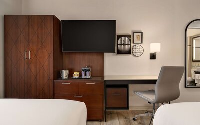 DoubleTree by Hilton New York Downtown