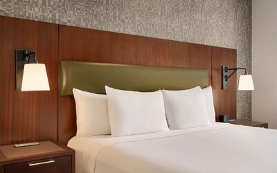 DoubleTree by Hilton New York Downtown