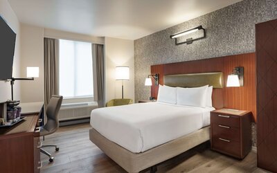 DoubleTree by Hilton New York Downtown