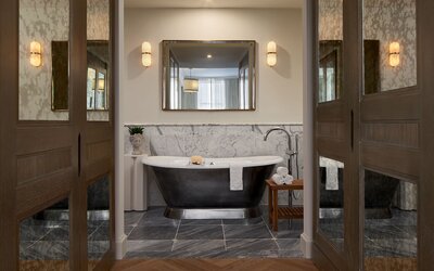 The Wall Street Hotel