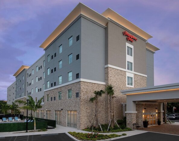 Hampton Inn Miami - Airport East, FL