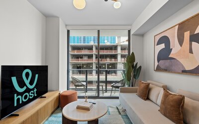 Prime Downtown w Skyline View