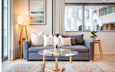 RS Suites - The AKA Residence