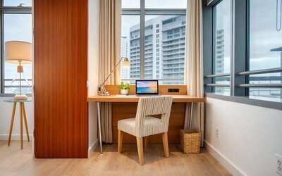 RS Suites - The AKA Residence